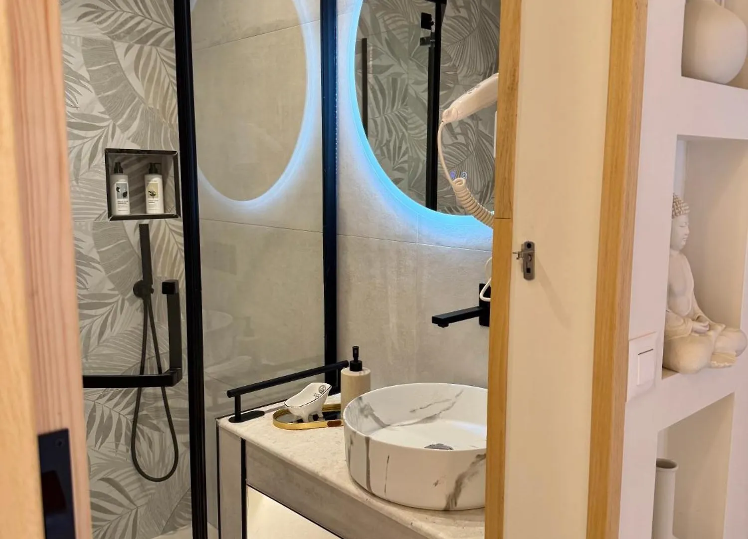 Old Town Suites Muradie Vlorë Hotel