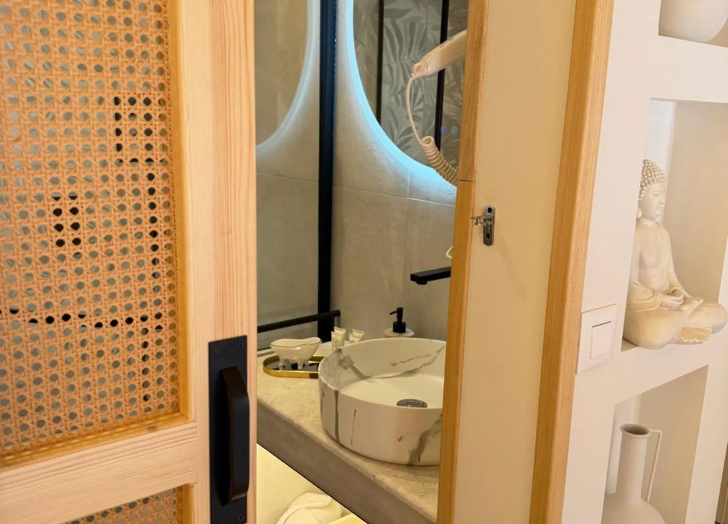 Old Town Suites Muradie Vlorë 3*,  Albanien
